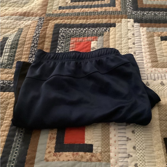 Shorts - Picture 3 of 3